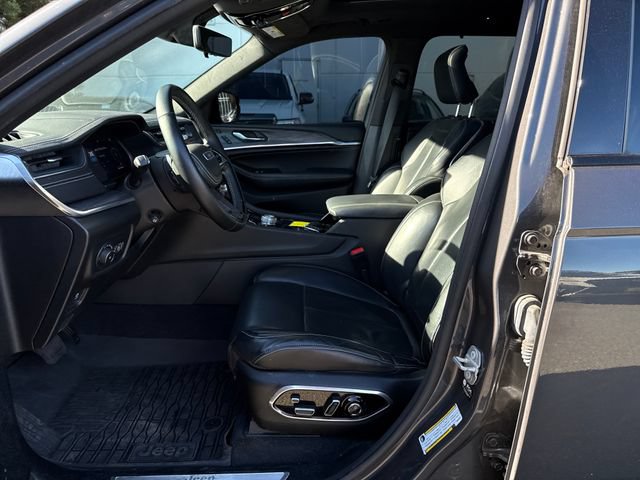 Used 2022 Jeep Grand Cherokee L Overland w/ Advanced Protech Group III AWD/4WD image 15