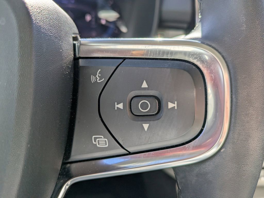 Certified 2023 Volvo XC40 B5 Plus w/ Driver Assist Package image 25