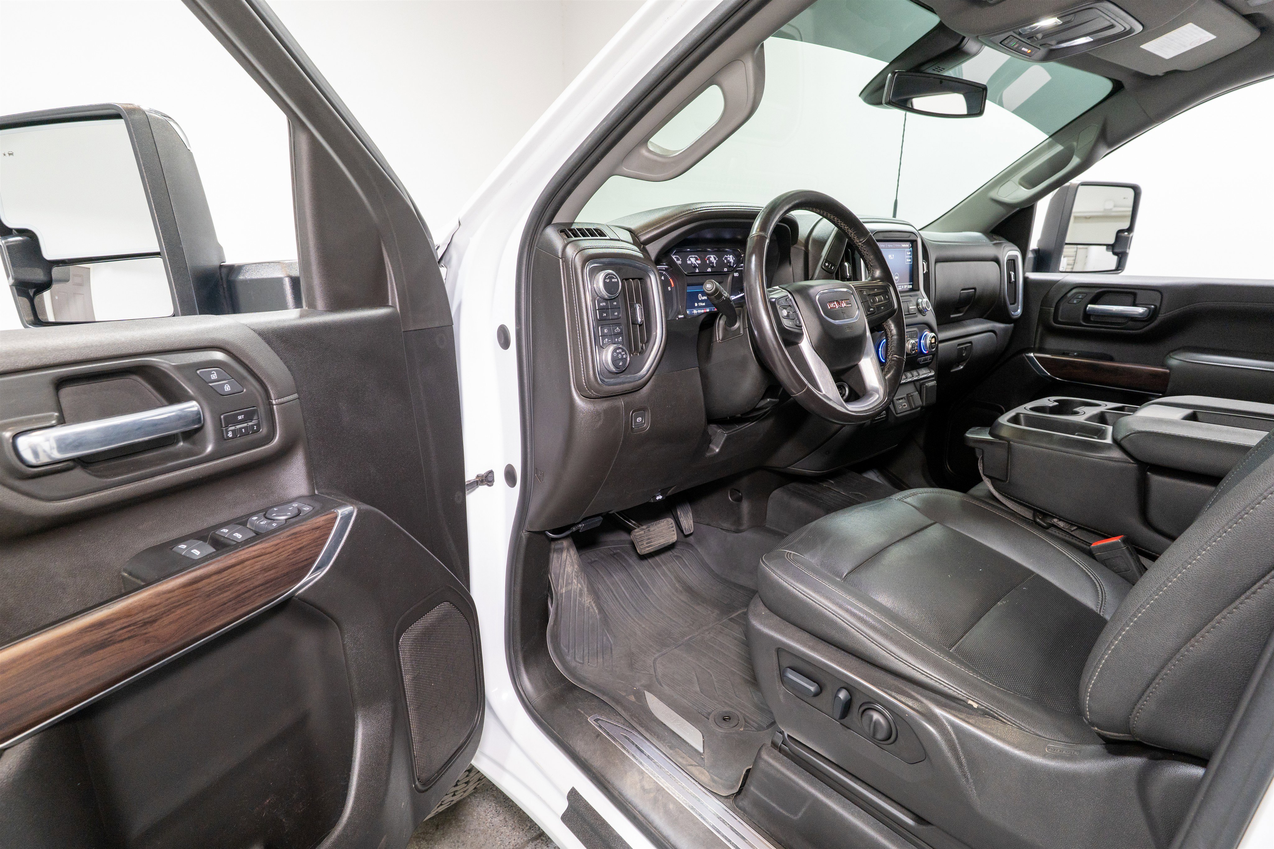 Used 2022 GMC Sierra 2500 SLT w/ Driver Alert Package I image 15