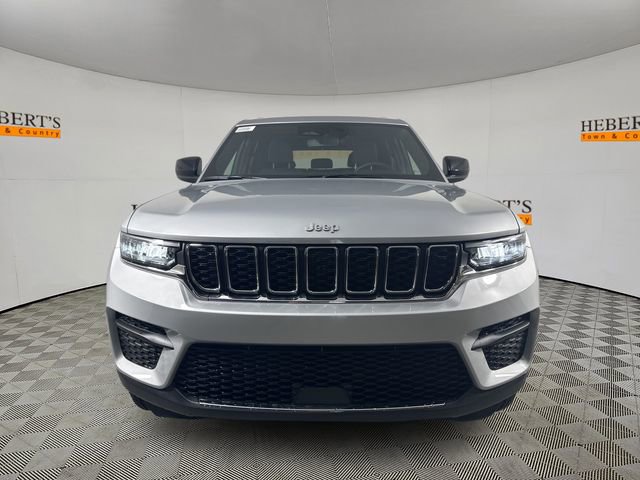 New 2025 Jeep Grand Cherokee Laredo X image 2