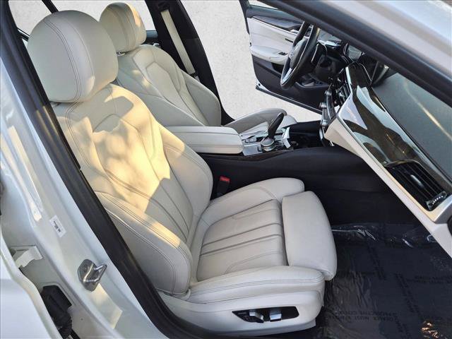 Used 2018 BMW 540i RWD image 24