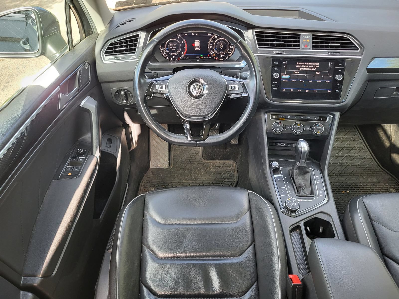 Used 2018 Volkswagen Tiguan SEL Premium AWD/4WD image 25