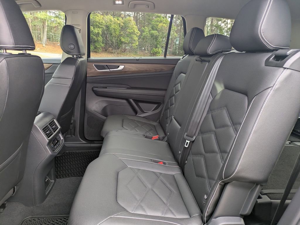 New 2026 Volkswagen Atlas SE image 14
