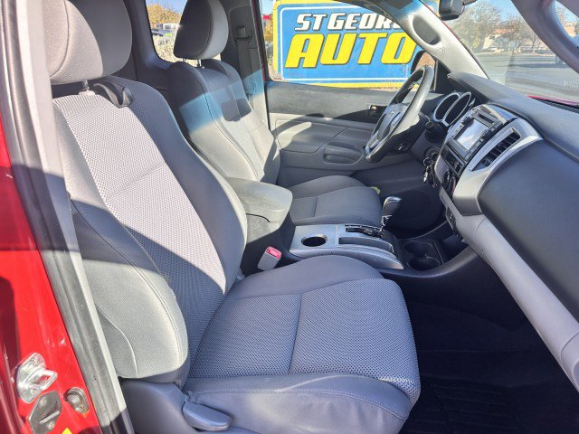 Used 2013 Toyota Tacoma PreRunner image 18