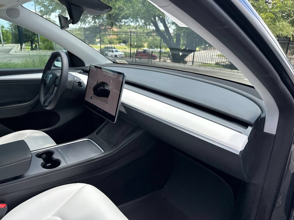 Used 2023 Tesla Model Y Long Range AWD/4WD image 34
