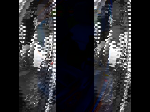 Used 2019 Jaguar F-PACE Premium image 16