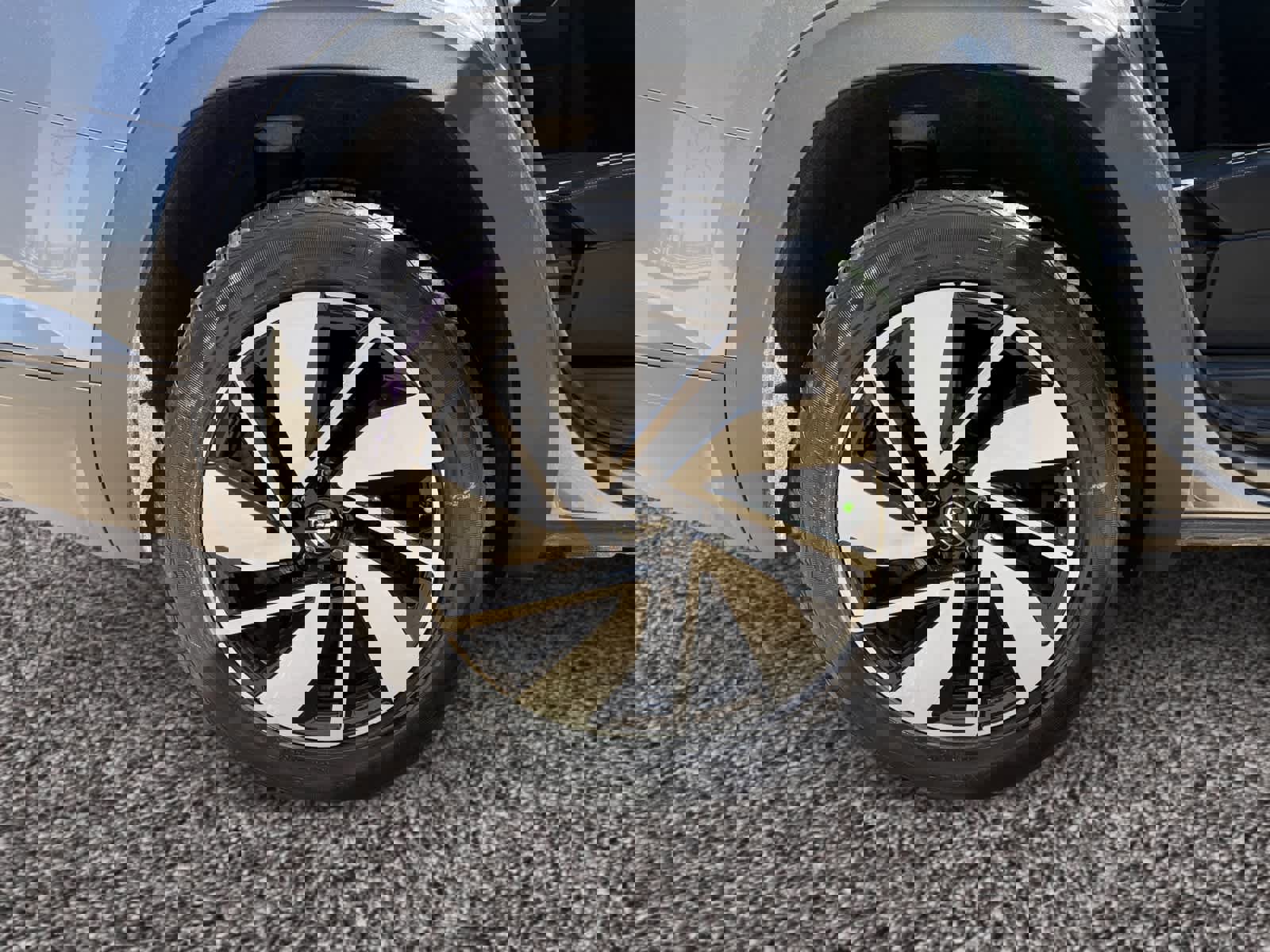 Used 2024 Volkswagen Atlas SE image 14