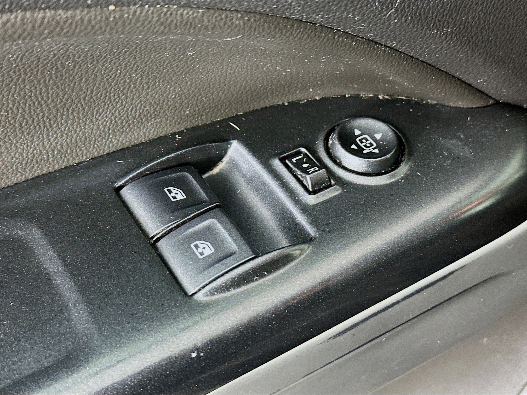 Used 2021 Chevrolet Colorado LT w/ Fleet Safety Package image 15