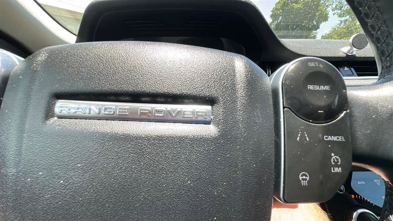 Used 2020 Land Rover Range Rover Evoque S AWD/4WD image 39
