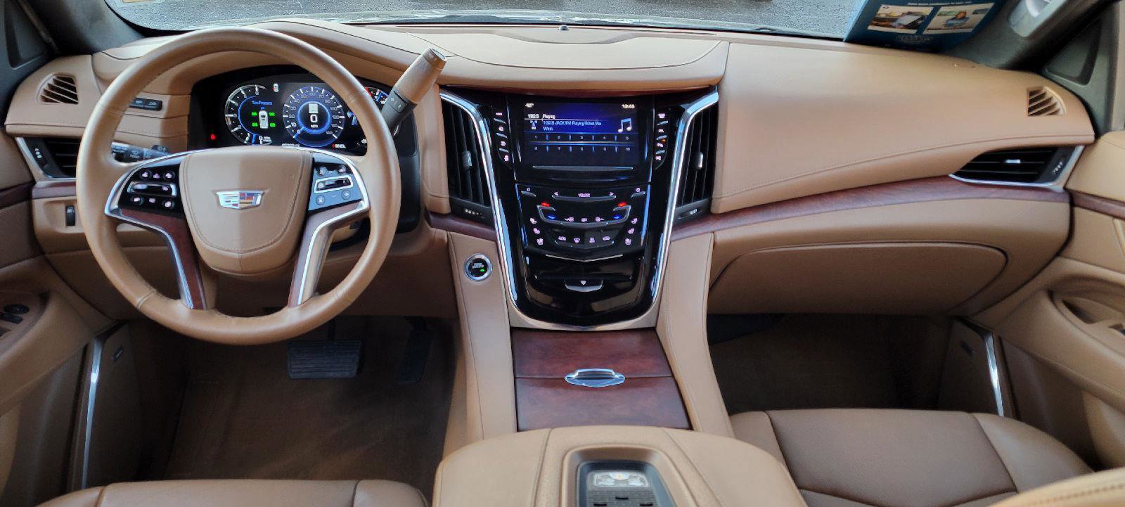 Used 2017 Cadillac Escalade ESV Platinum image 4