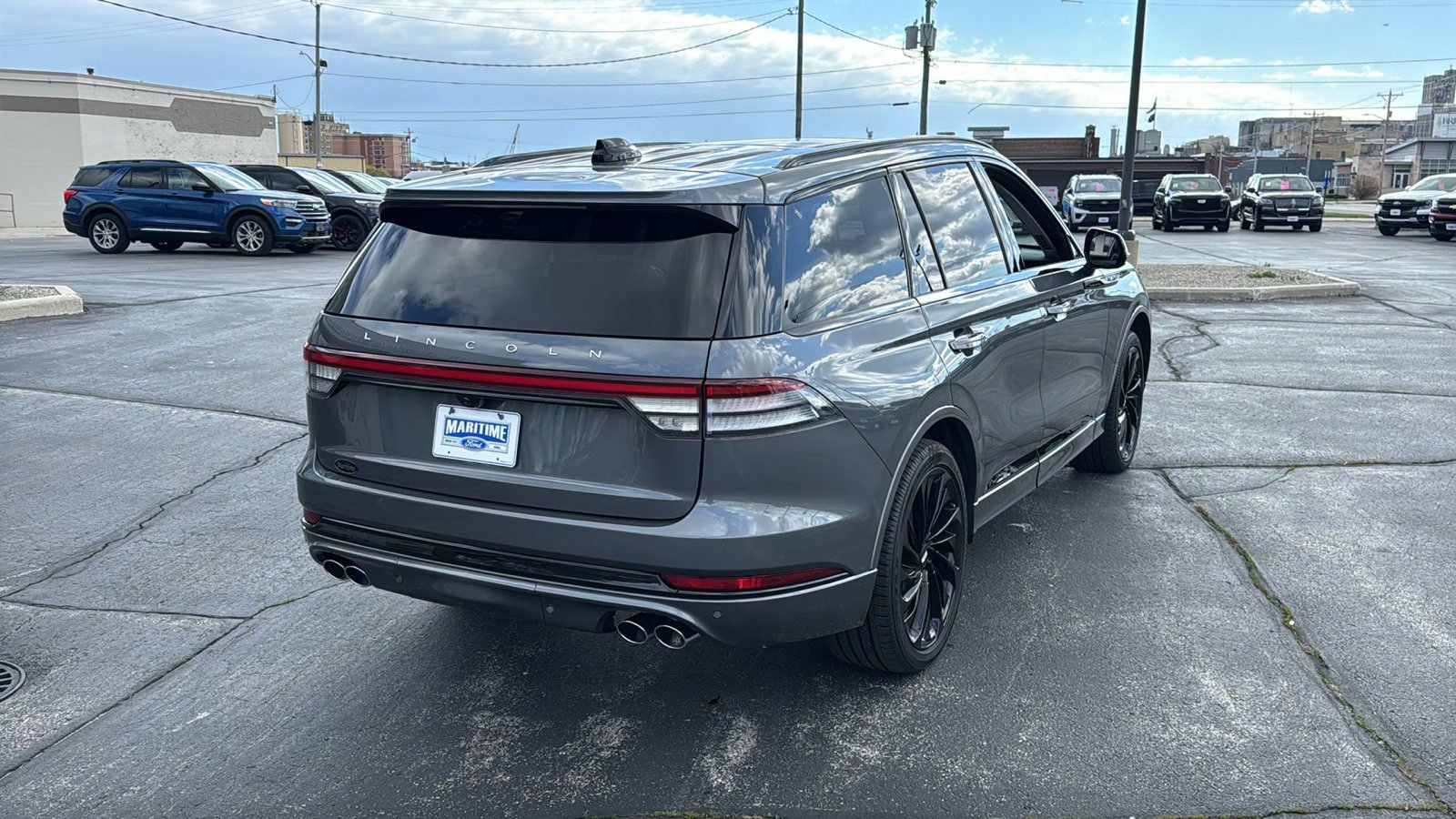 Used 2025 Lincoln Aviator Reserve w/ Jet Appearance Package AWD/4WD image 10