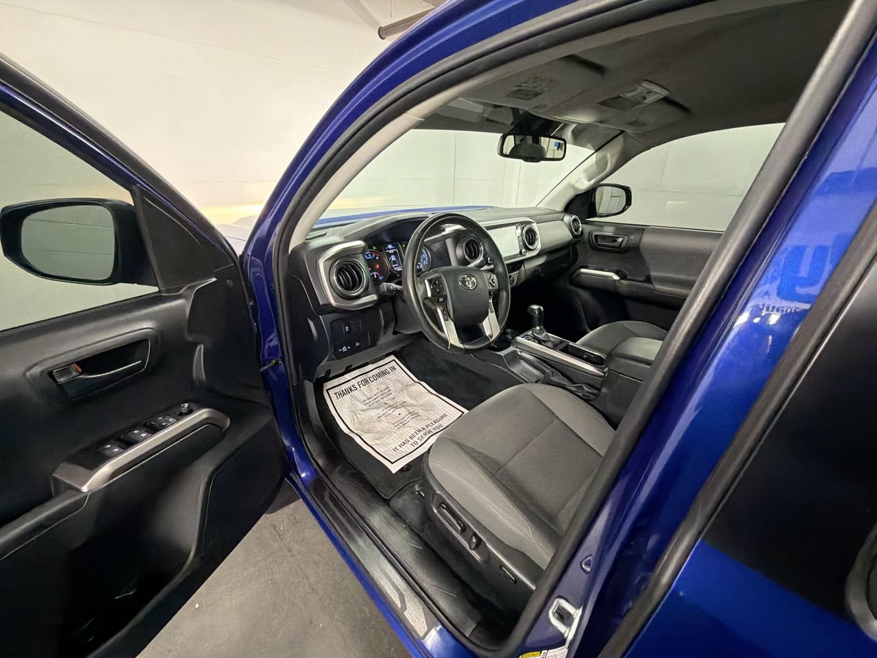 Used 2023 Toyota Tacoma SR5 RWD image 10