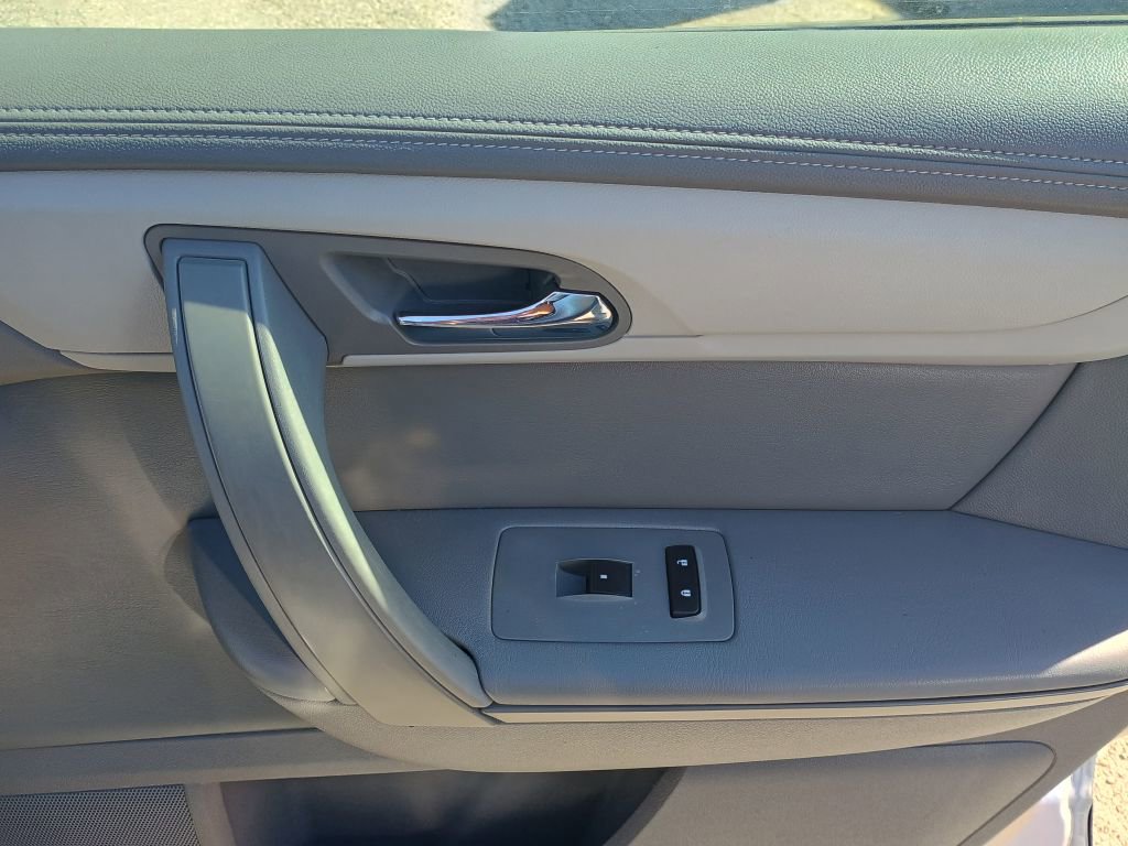 Used 2017 Chevrolet Traverse LS FWD image 21