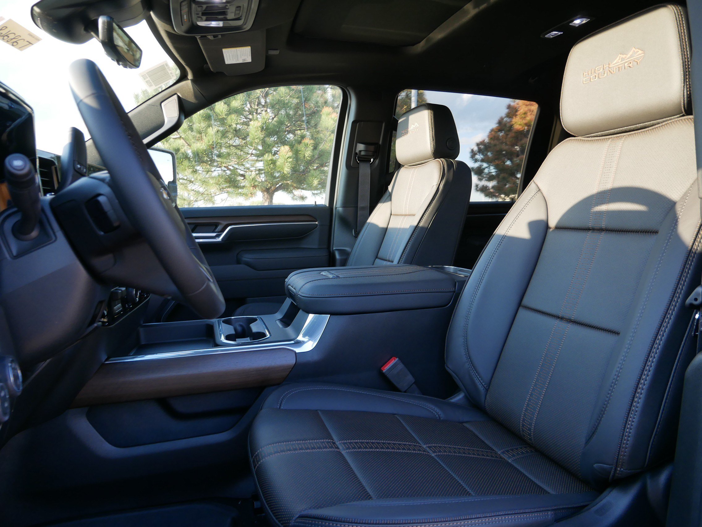 New 2026 Chevrolet Silverado 3500 High Country w/ High Country Premium Package AWD/4WD image 4
