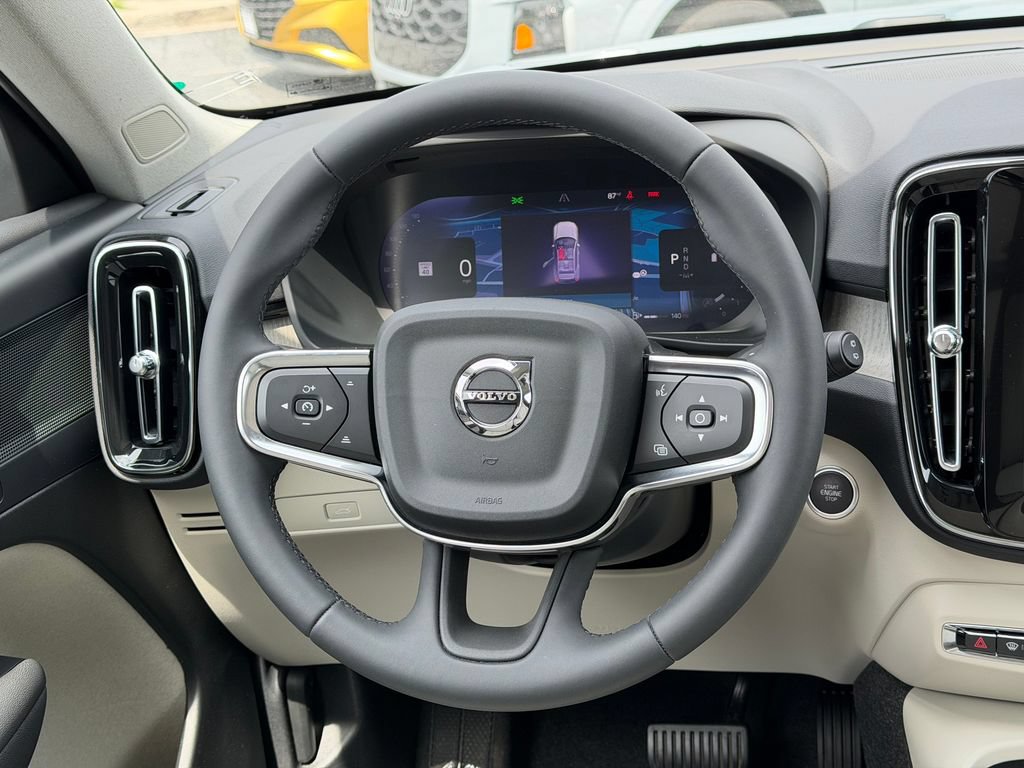 Certified 2024 Volvo XC40 B5 Plus w/ Protection Package Premier AWD/4WD image 23