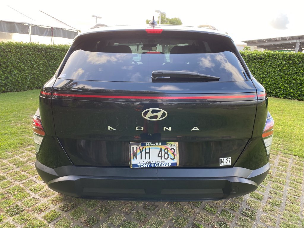 Certified 2024 Hyundai Kona SEL FWD image 6