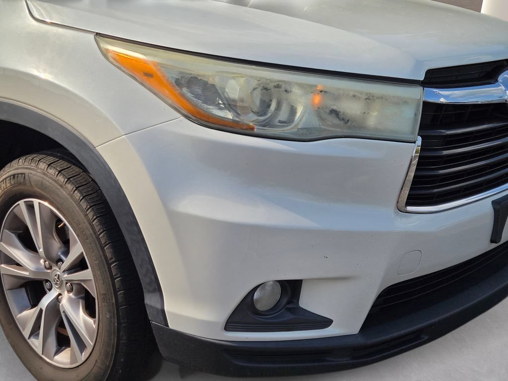 Used 2015 Toyota Highlander XLE FWD image 4
