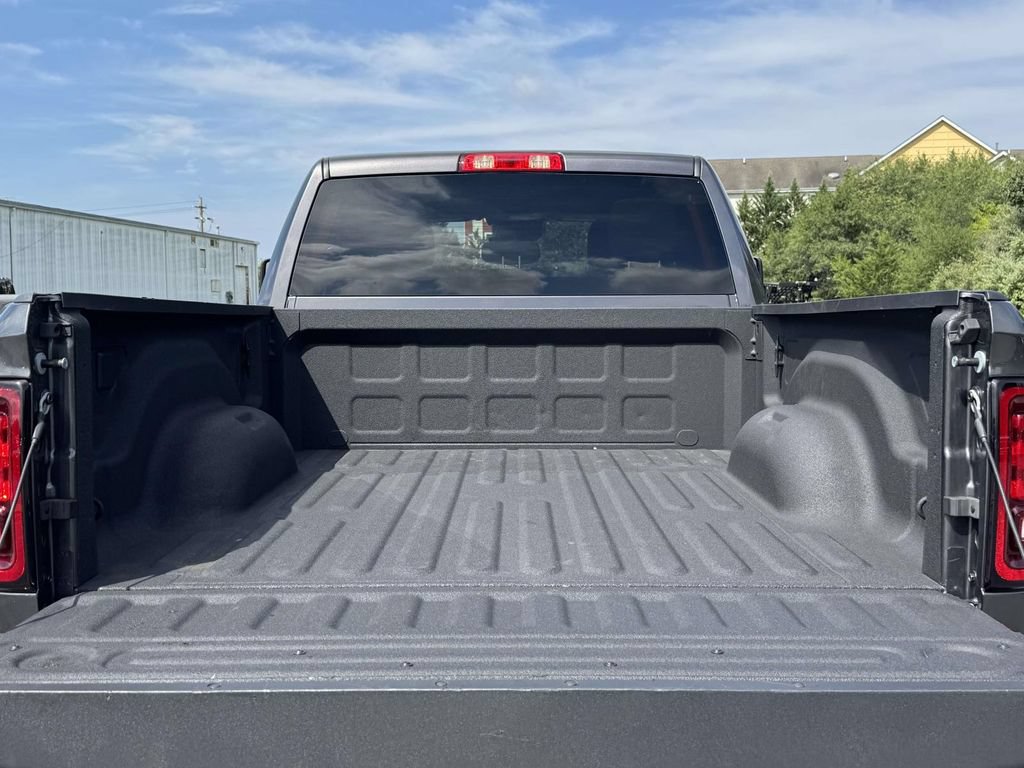 Used 2025 RAM 2500 Big Horn AWD/4WD image 30