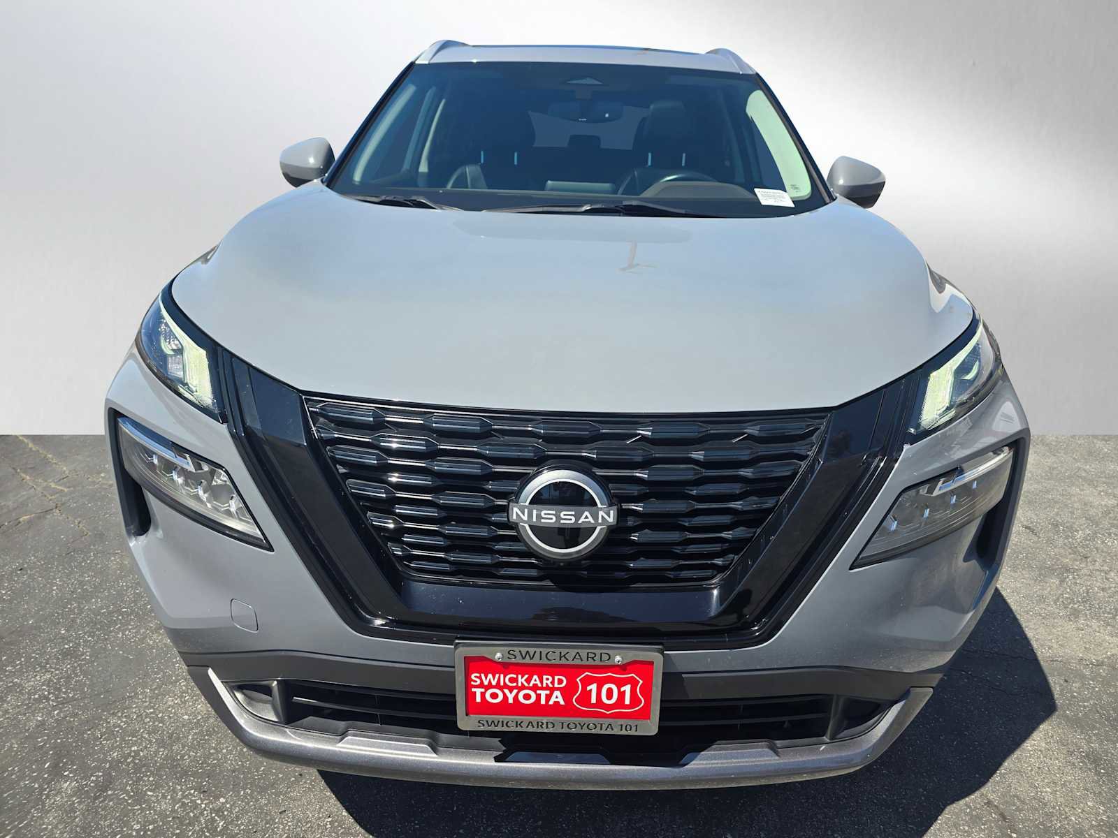 Used 2023 Nissan Rogue SL image 8