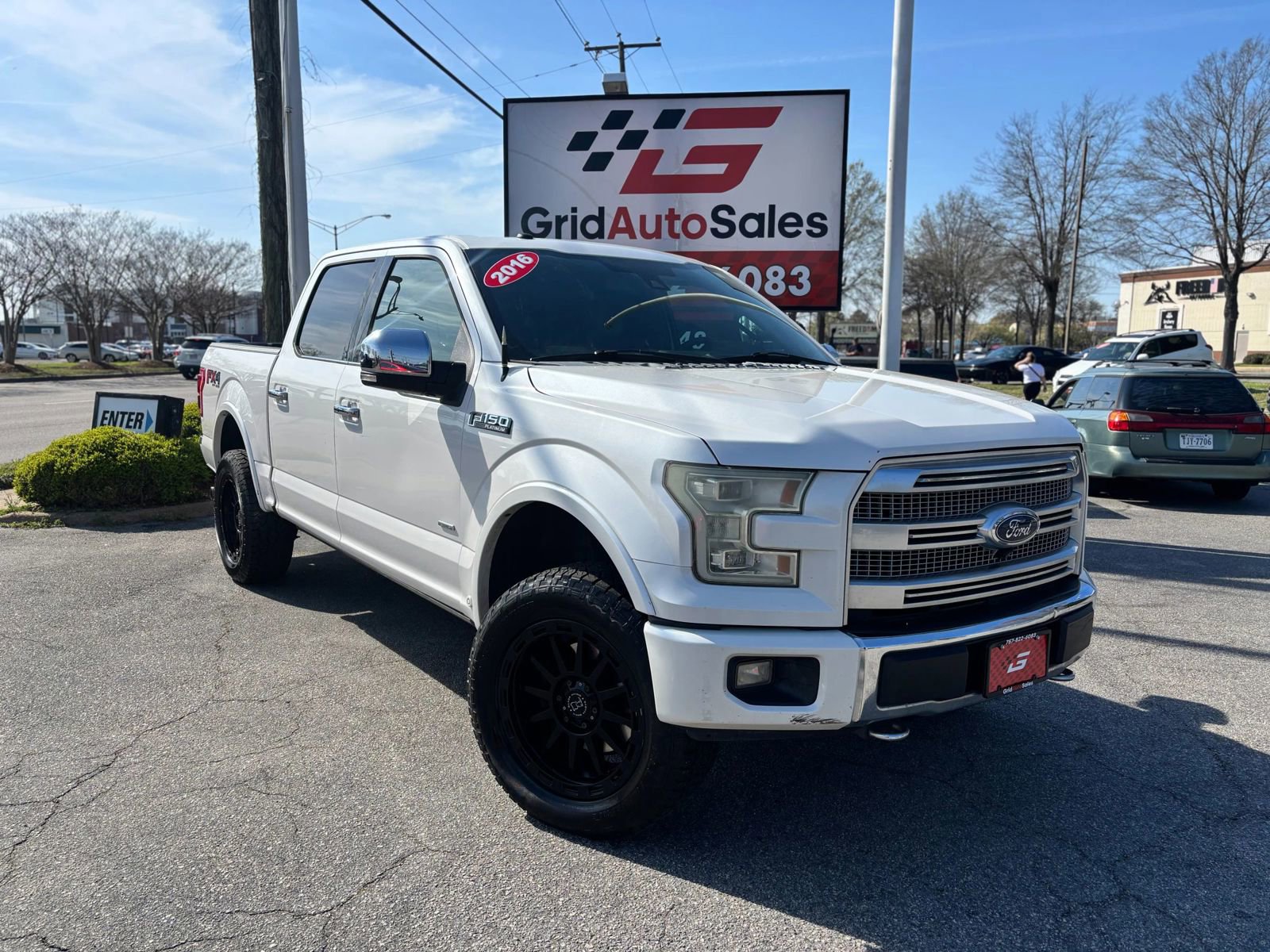 Used 2016 Ford F150 Platinum w/ Equipment Group 701A Luxury AWD/4WD image 1