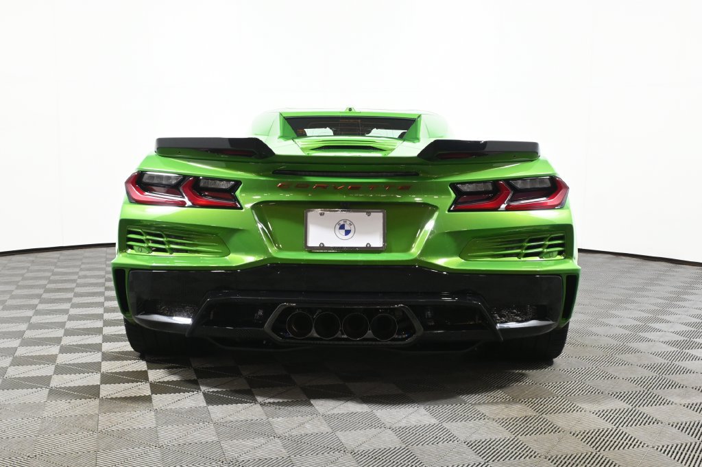 Used 2026 Chevrolet Corvette Z06 w/ Stealth Interior Trim Package RWD image 6