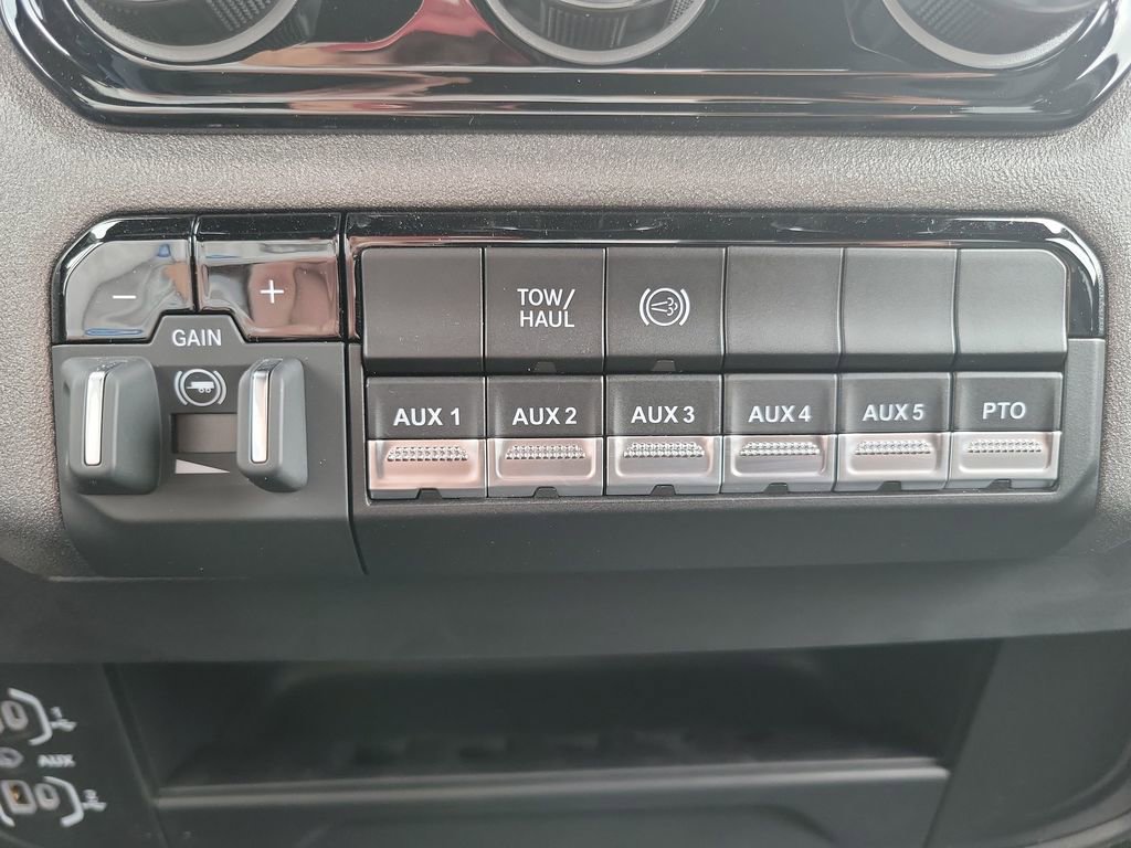 New 2025 RAM 5500 Tradesman image 22