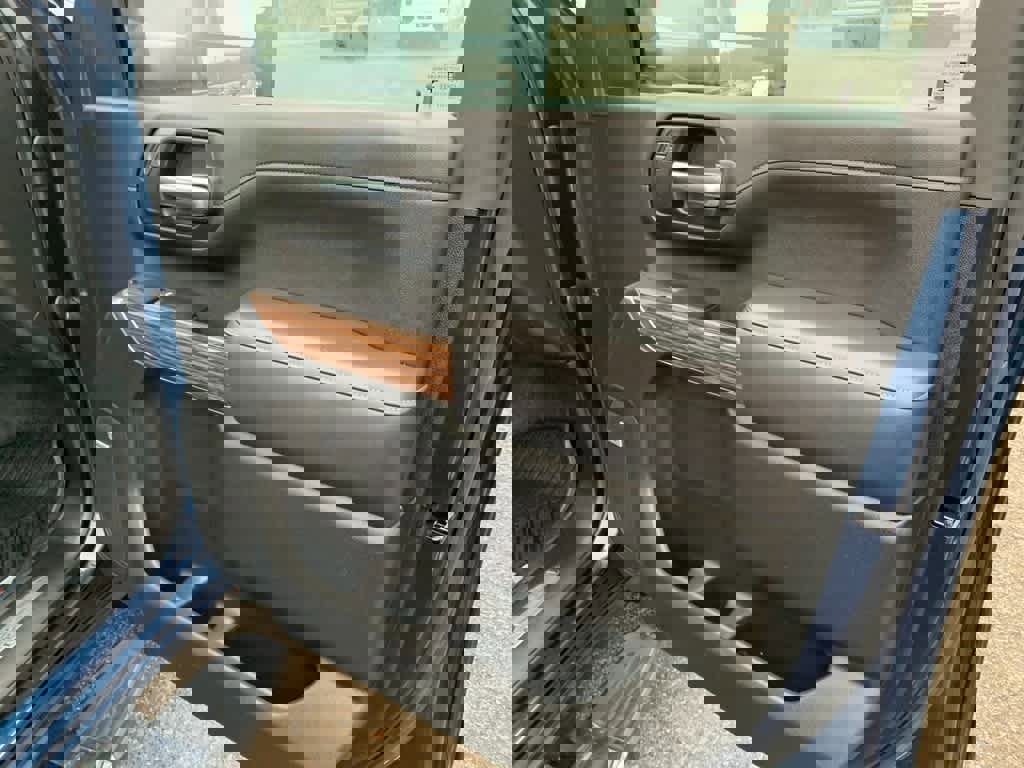 Used 2020 Chevrolet Silverado 2500 High Country w/ Z71 Off-Road Package image 16