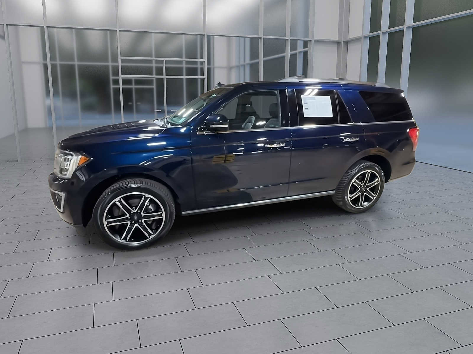 Used 2021 Ford Expedition Limited image 4