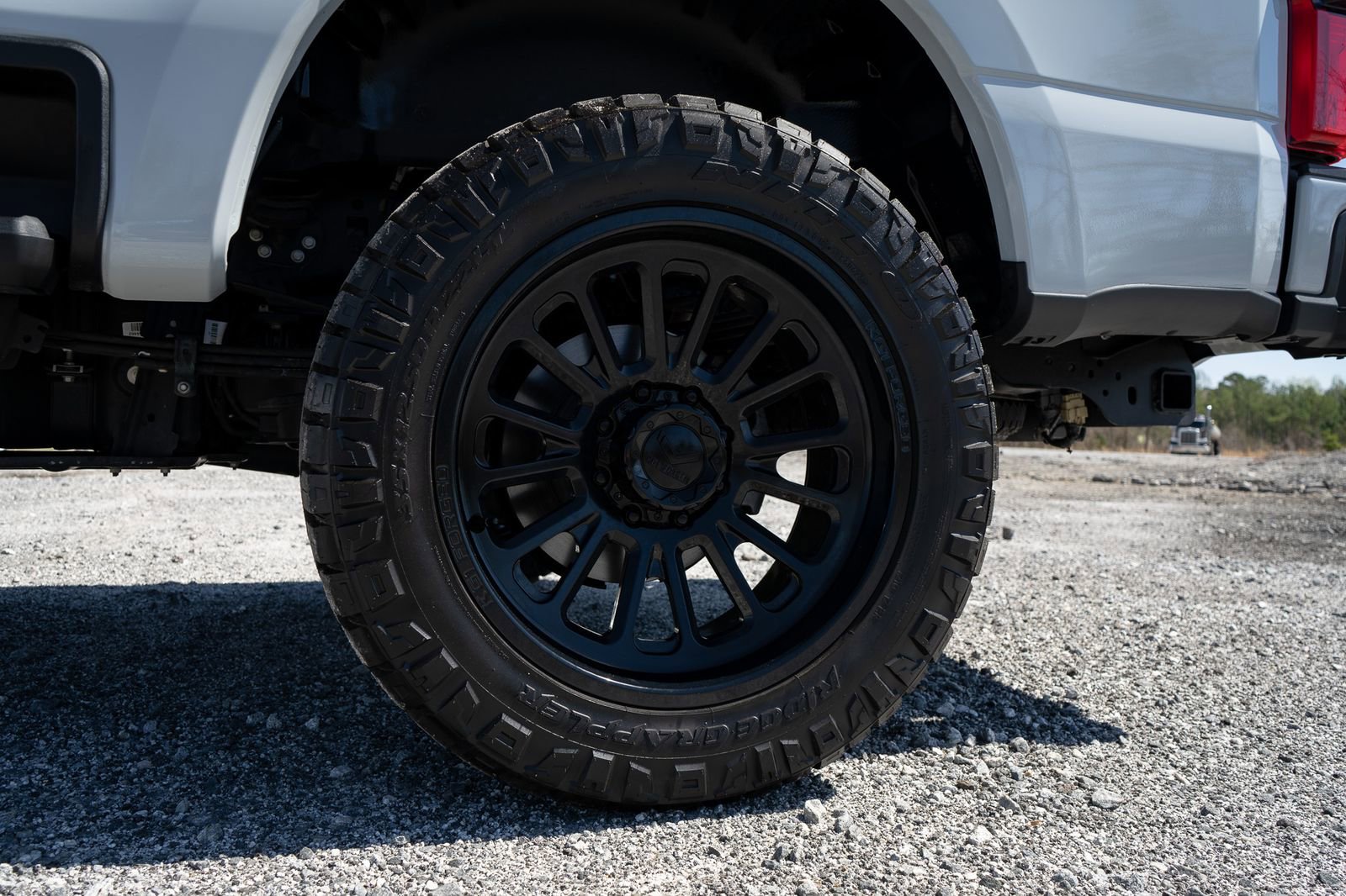 Used 2025 Ford F250 Platinum image 17