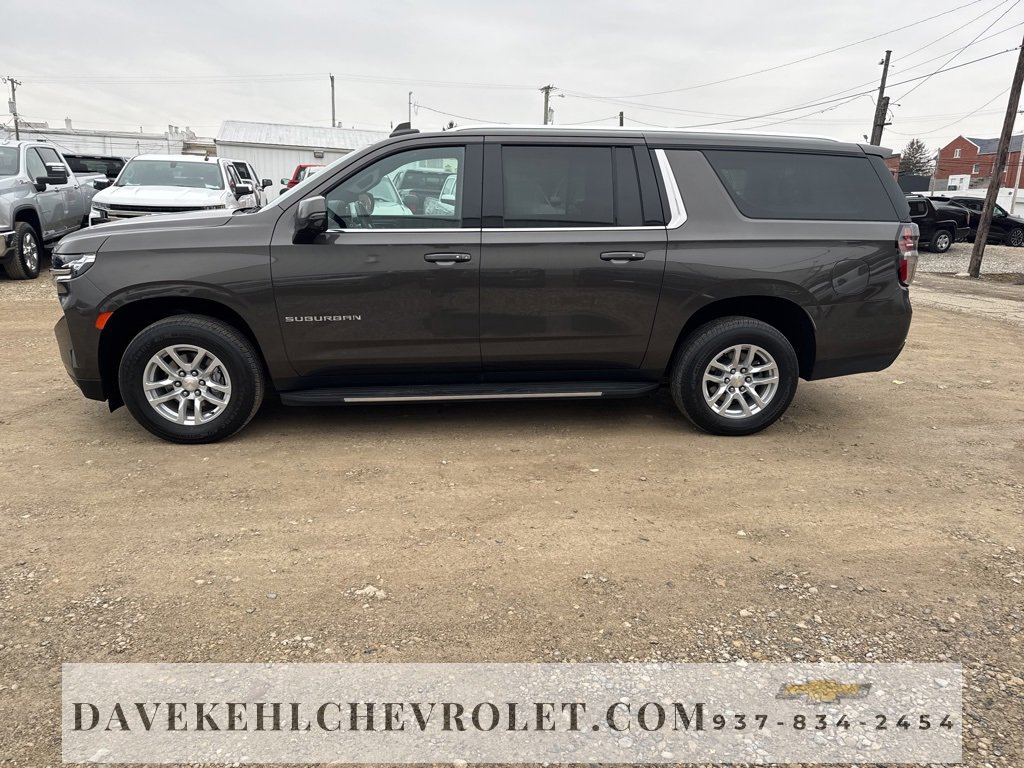 Certified 2021 Chevrolet Suburban LT w/ Luxury Package image 2