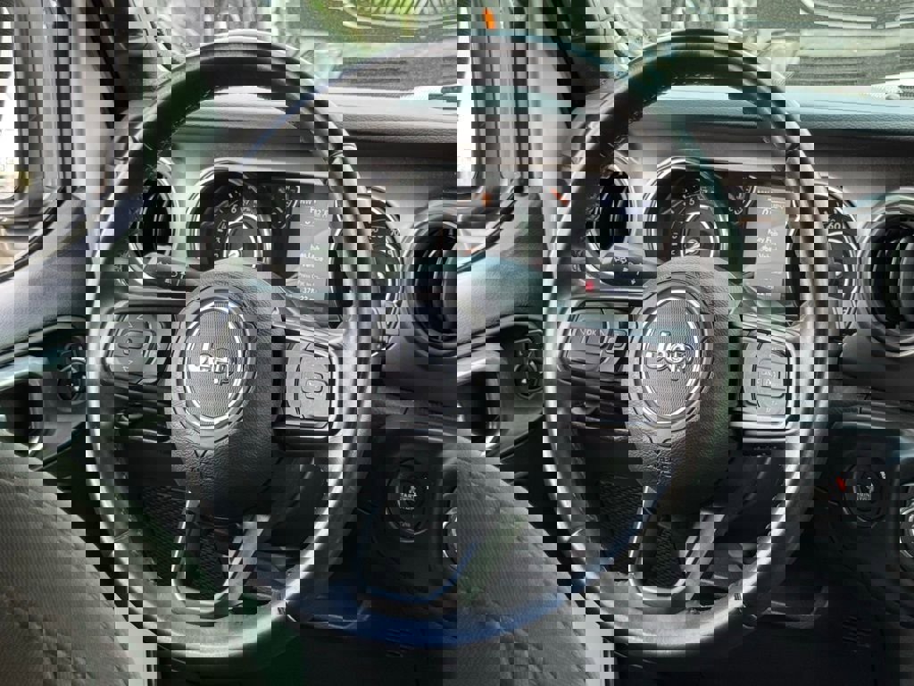 Used 2022 Jeep Wrangler Willys image 22