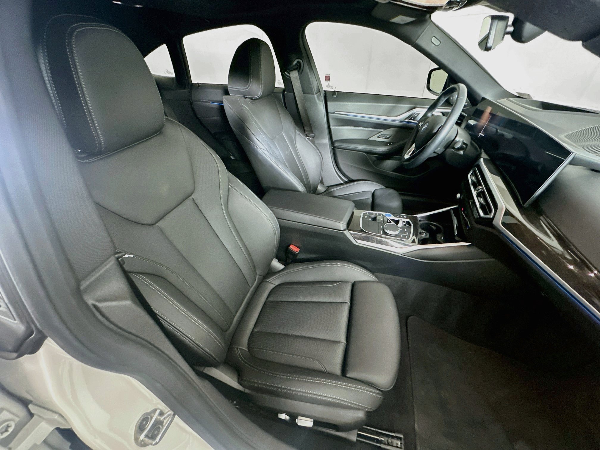 Used 2023 BMW i4 eDrive35 RWD image 33