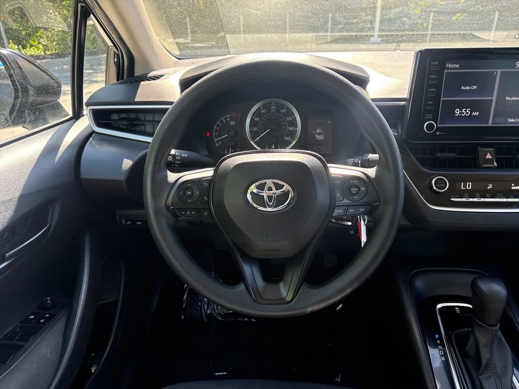 Used 2022 Toyota Corolla LE FWD image 19
