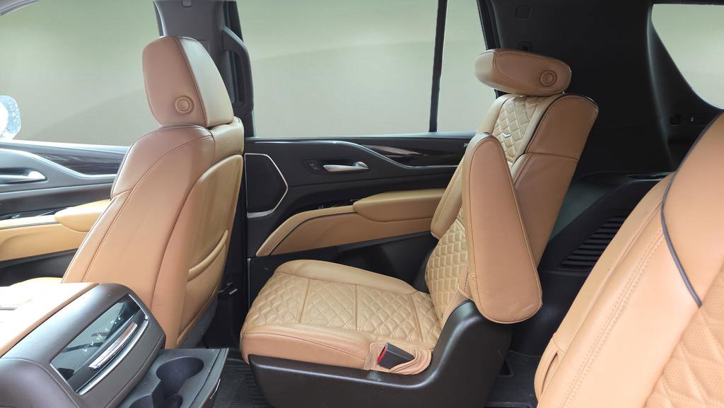 Used 2023 Cadillac Escalade Sport w/ Touring Package image 16