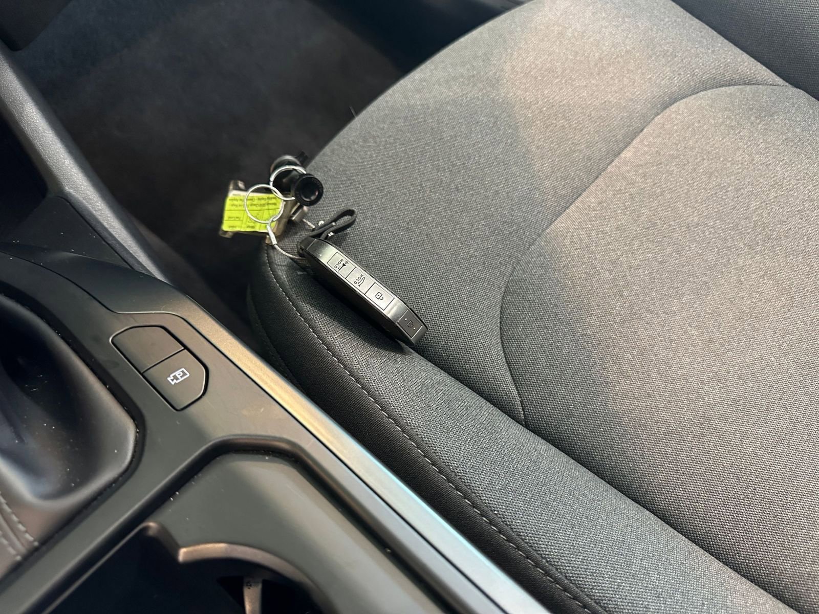 Used 2025 Kia K4 LXS image 21