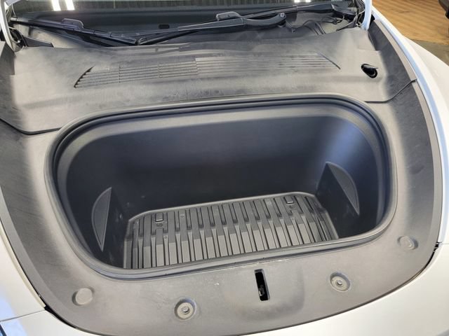 Used 2020 Tesla Model Y Long Range AWD/4WD image 31