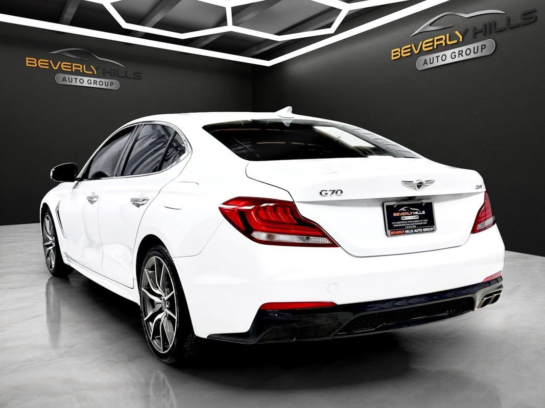 Used 2019 Genesis G70 2.0T Sport RWD image 3