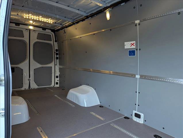 New 2025 Mercedes-Benz Sprinter 4500 image 14