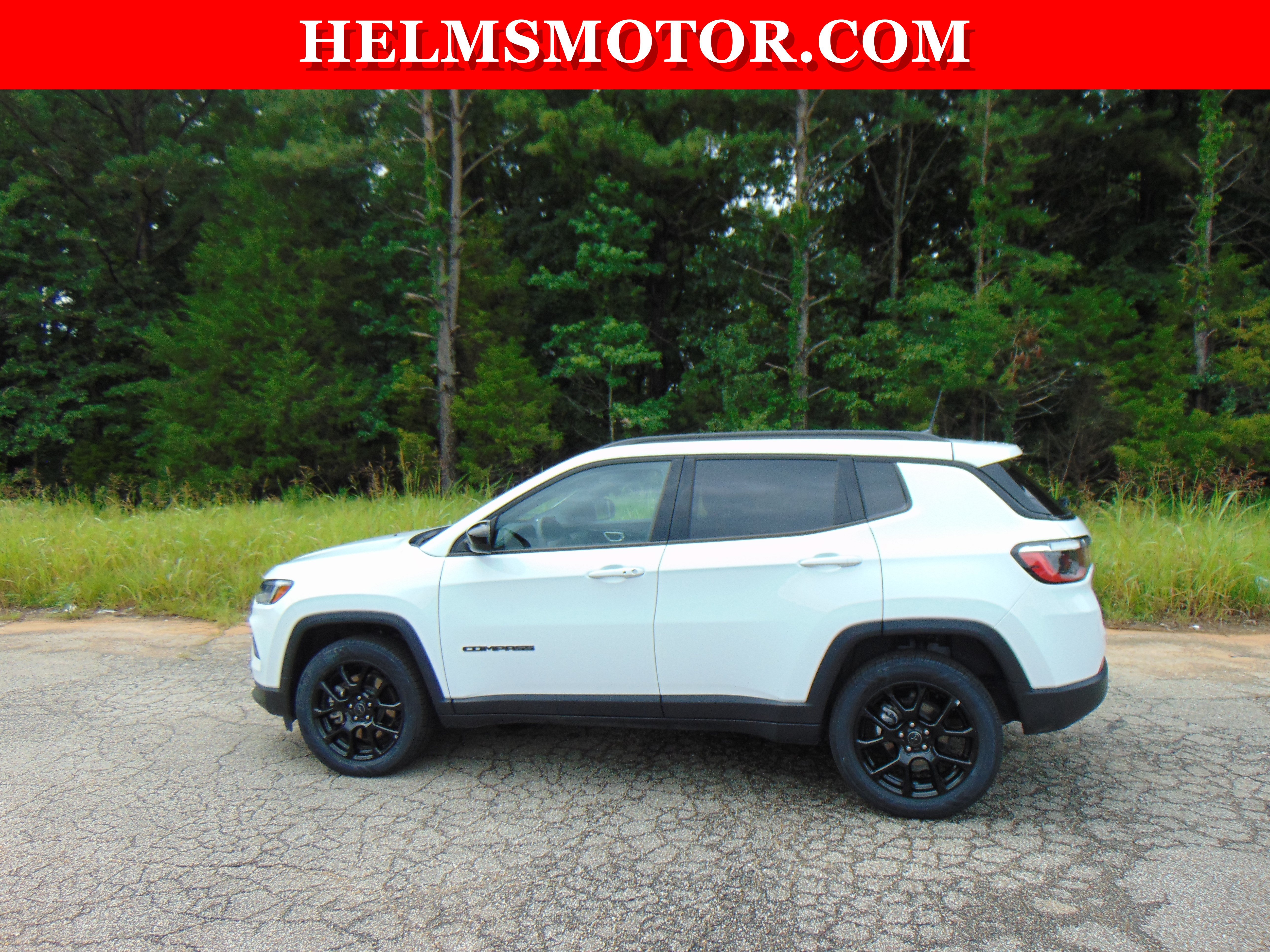 Certified 2025 Jeep Compass Latitude w/ Altitude Special Edition AWD/4WD image 3