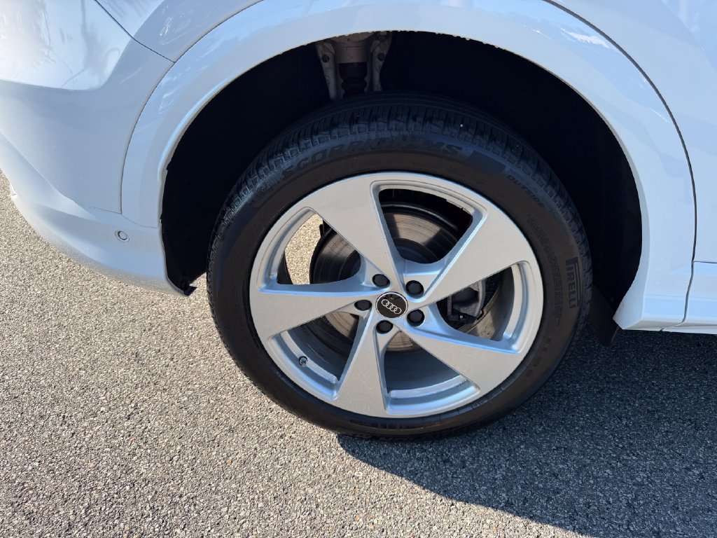 Certified 2025 Audi Q5 Premium Plus w/ Premium Plus AWD/4WD image 12