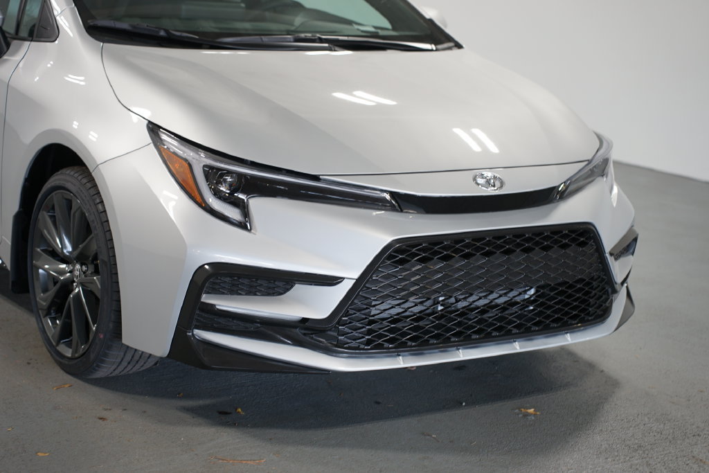 New 2027 Toyota Corolla SE w/ SE Package FWD image 4