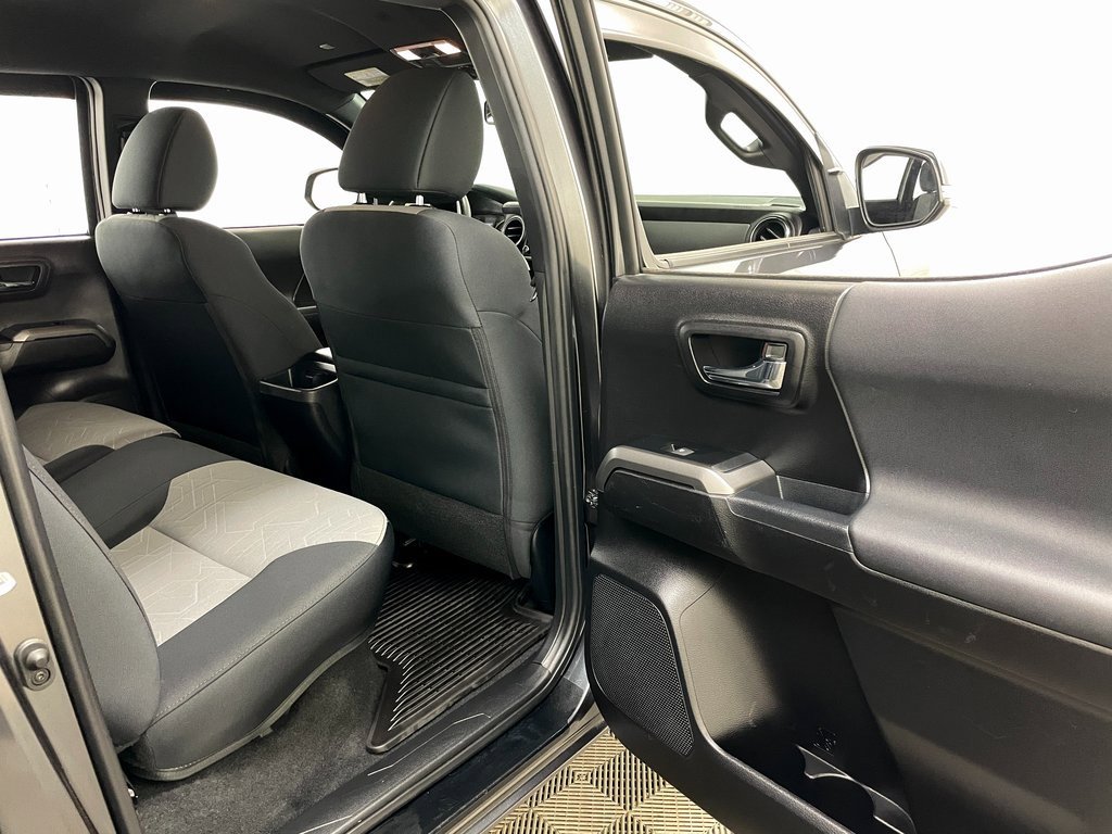 Used 2023 Toyota Tacoma TRD Off-Road image 38