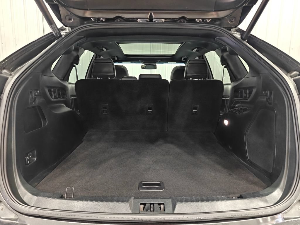 Used 2019 Ford Edge ST w/ Cold Weather Package AWD/4WD image 36