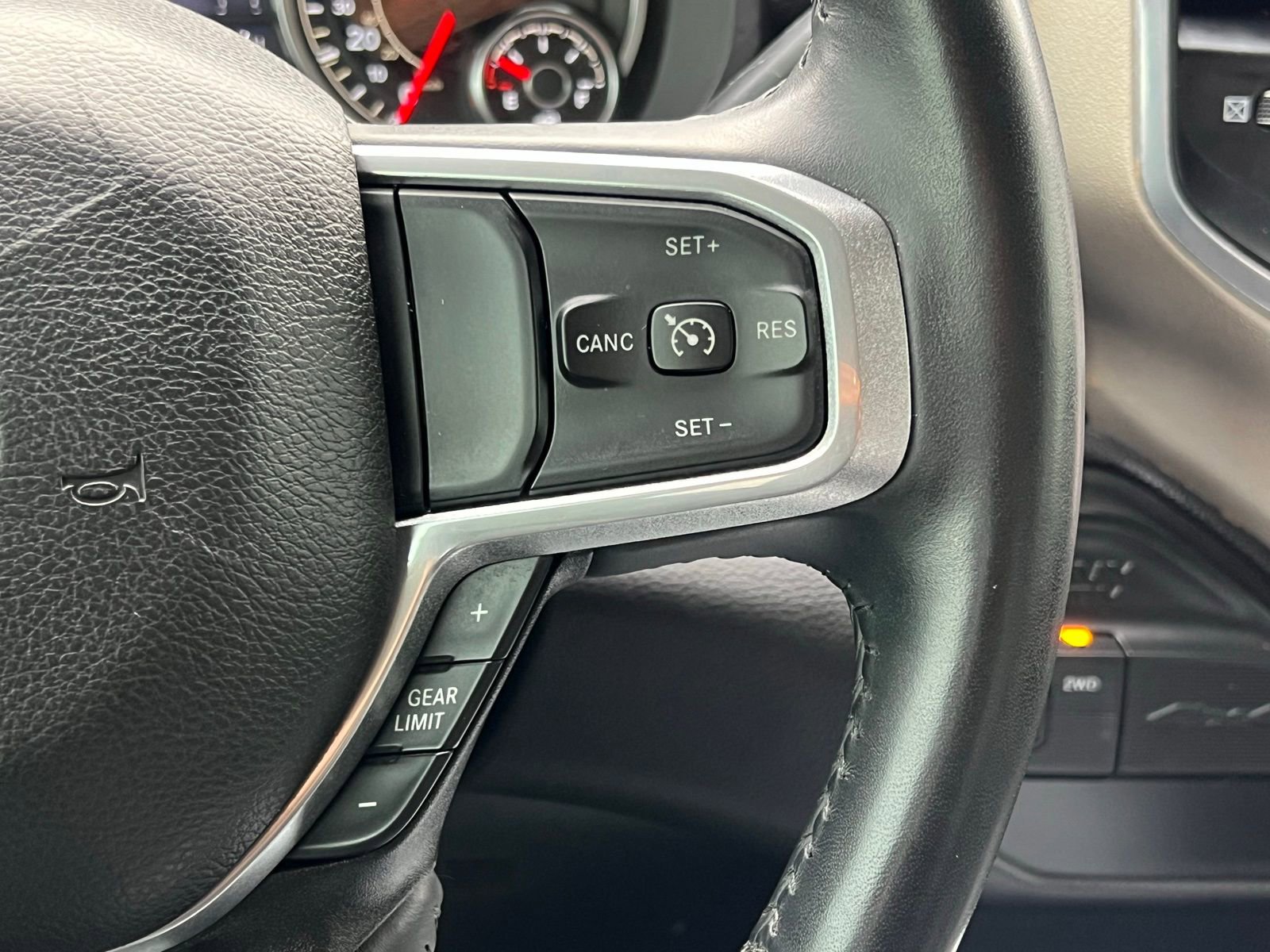 Used 2024 RAM 2500 Laramie AWD/4WD image 35