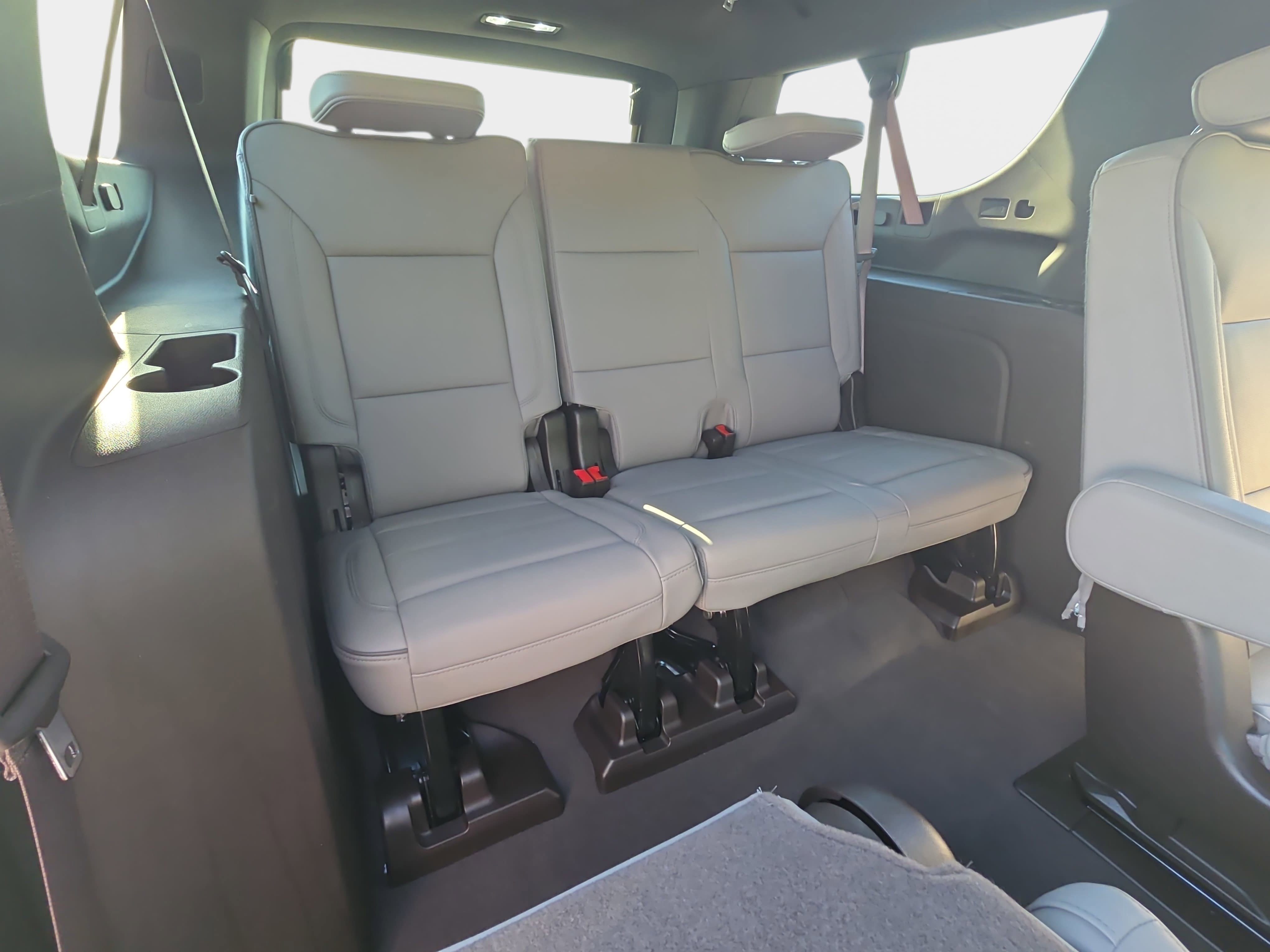 Used 2025 GMC Yukon XL Elevation AWD/4WD image 12
