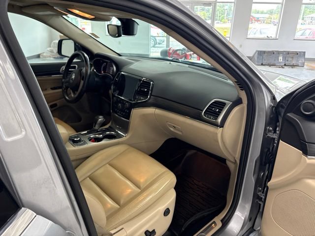 Used 2021 Jeep Grand Cherokee Limited w/ Trailer Tow Group IV AWD/4WD image 23