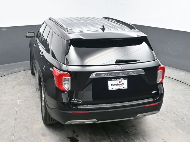 Used 2022 Ford Explorer XLT w/ Equipment Group 202A image 25