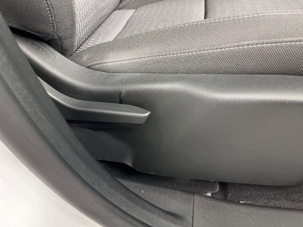 Used 2025 Chevrolet Equinox LT FWD image 6