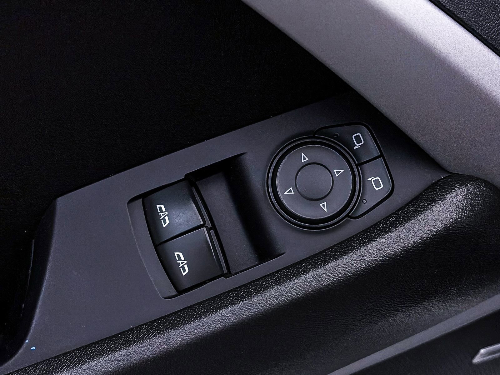 Used 2020 Chevrolet Camaro LT w/ RS Package image 16