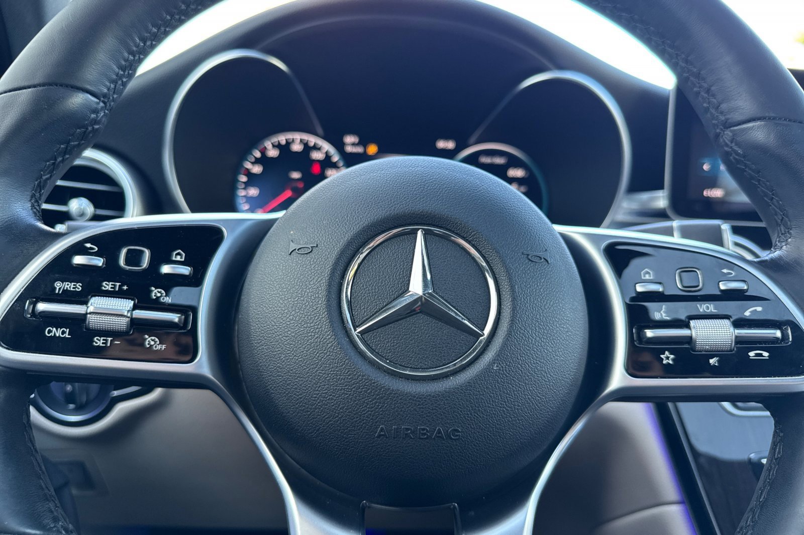 Used 2021 Mercedes-Benz GLC 300 4MATIC Coupe image 27